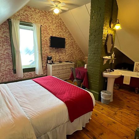 La Belle Victorienne Hotel Magog Eksteriør billede