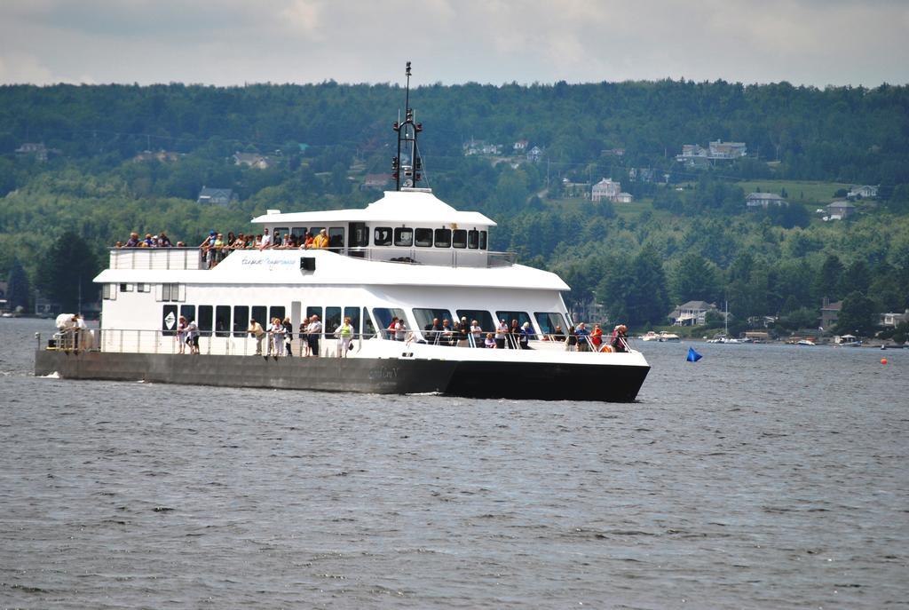 La Belle Victorienne Hotel Magog Eksteriør billede